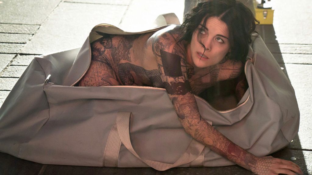 El mapa del crimen, oculto en los tatuajes de una mujer desnuda, en 'Blindspot'