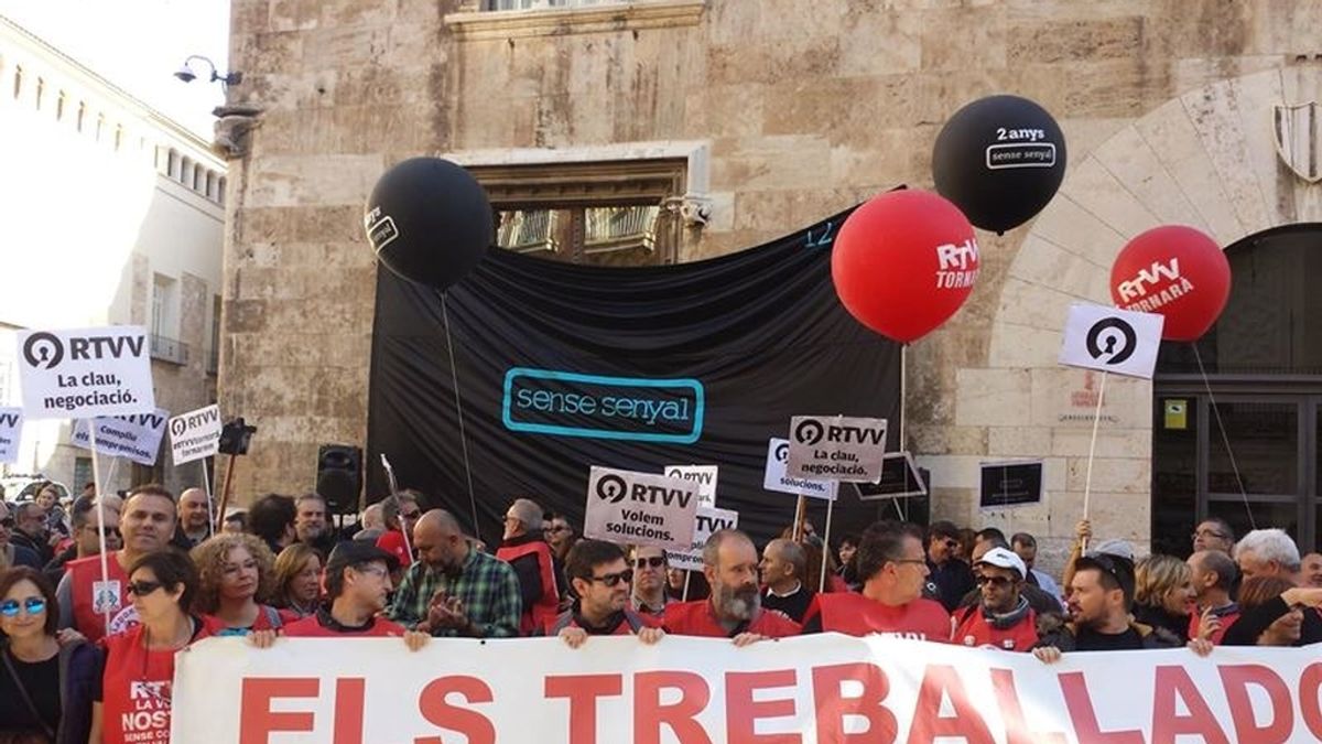 Extrabajadores de RTVV piden la reapertura del medio