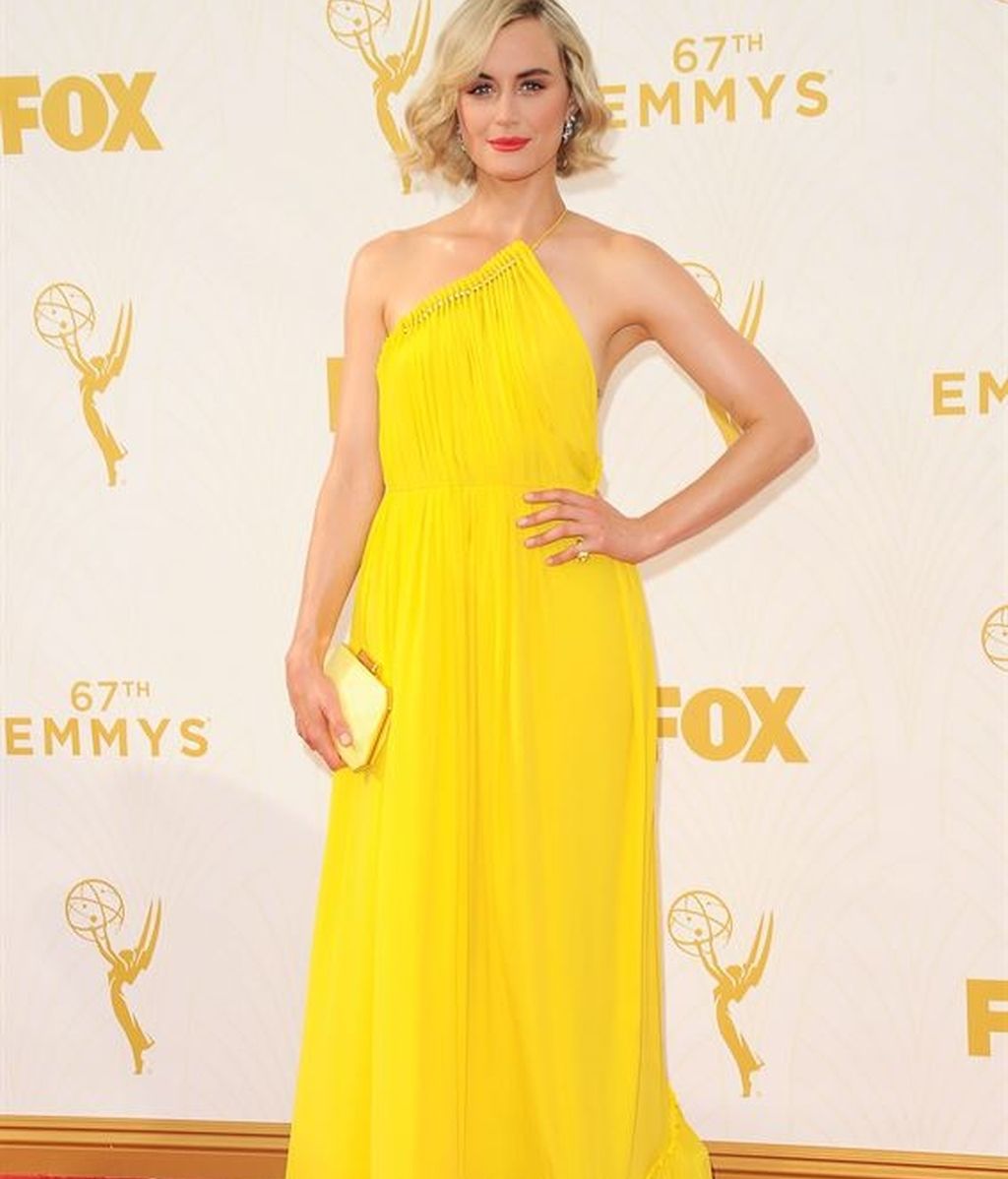 Actrices y modelos desfilaron por la alfombra roja con sus mejores galas