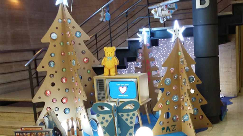 Decoración navideña en Mediaset (2)