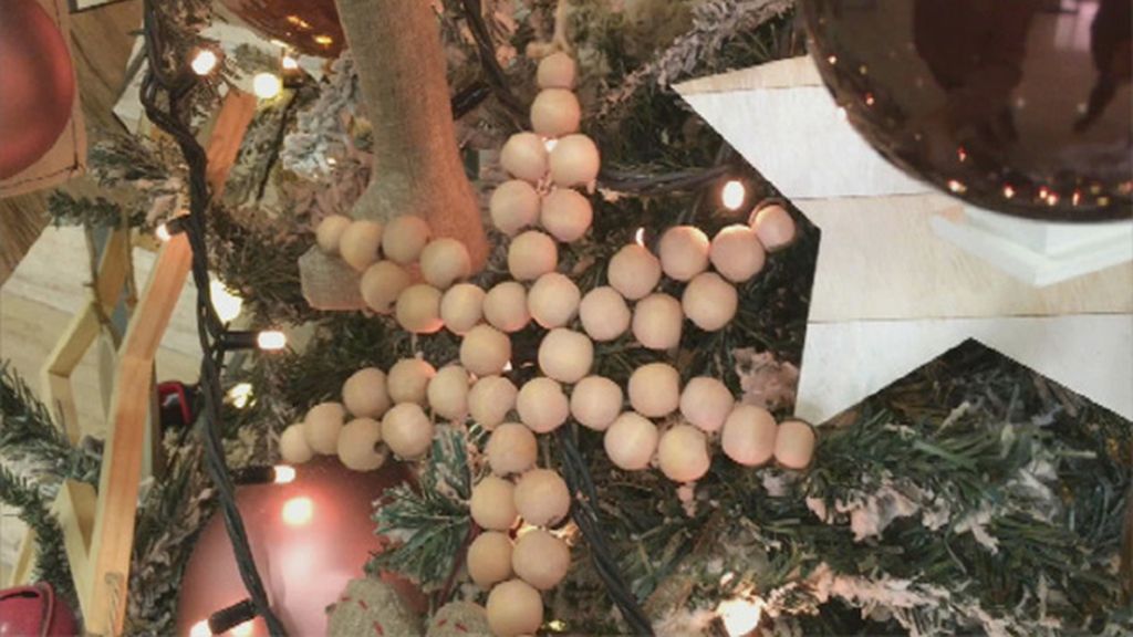 Mediaset te enseña cómo decorar un árbol de Navidad con las últimas tendencias