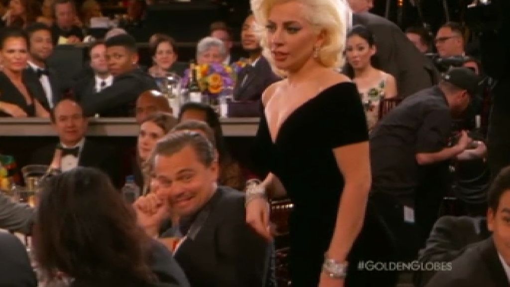 DiCaprio, perplejo con el Globo de Oro para Lady Gaga por 'American Horror Story'