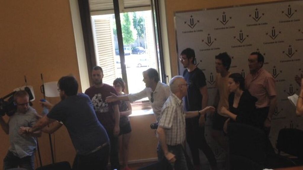 Periodistas agredidos Universidad Lleida