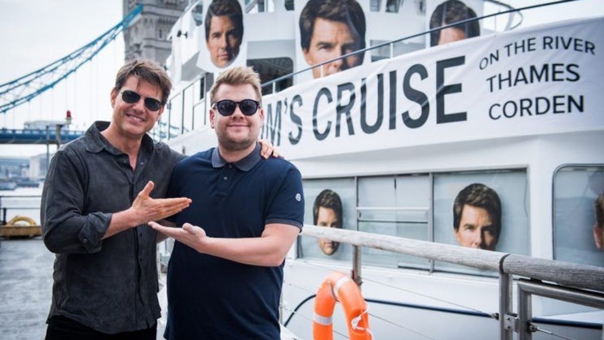 Tom Cruise visita el 'Late late show' de James Corden en Londres