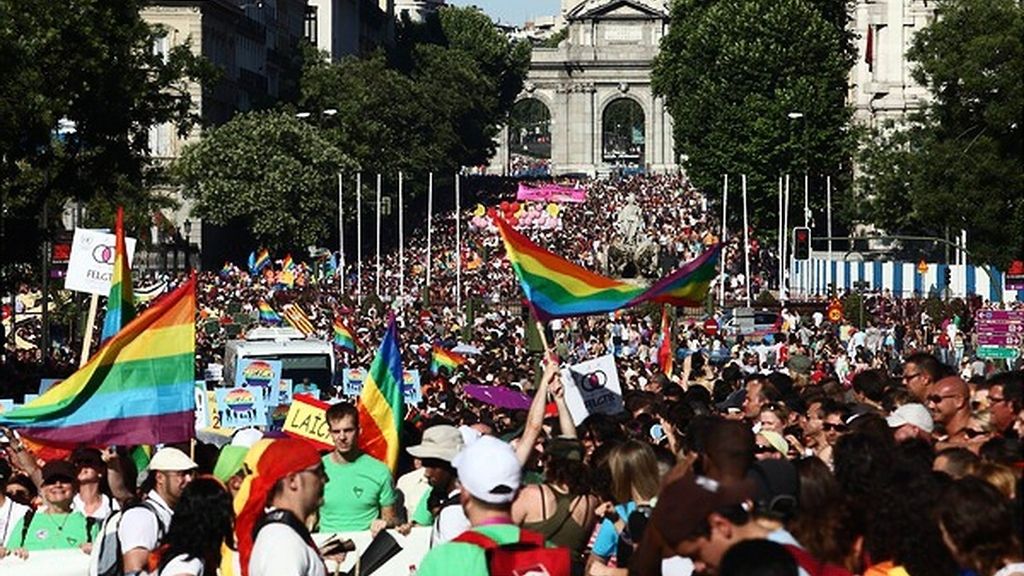 Telemadrid Retransmite Por Primera Vez La Marcha Del Orgullo Gay De Madrid