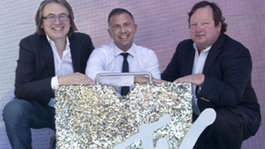 De izquierda a derecha, Antonio Campo Dall'Orto, vicepresidente ejecutivo de MTV para Europa; Raffaele Annecchino, vicepresidemte de MTV para la Península; y Bob Bakish, presidente de MTV Internacional.