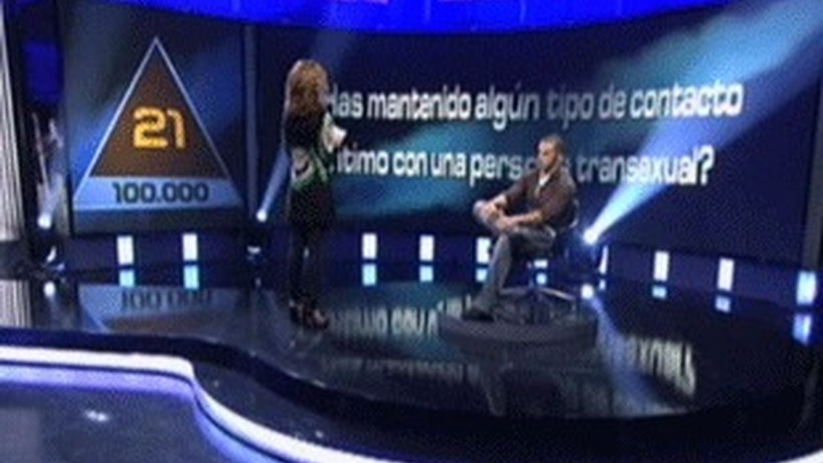 Emma García y Sergio, el ganador de 100.000 euros en 'El juego de tu vida'.