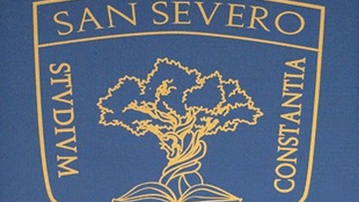 Escudo del colegio San Severo.