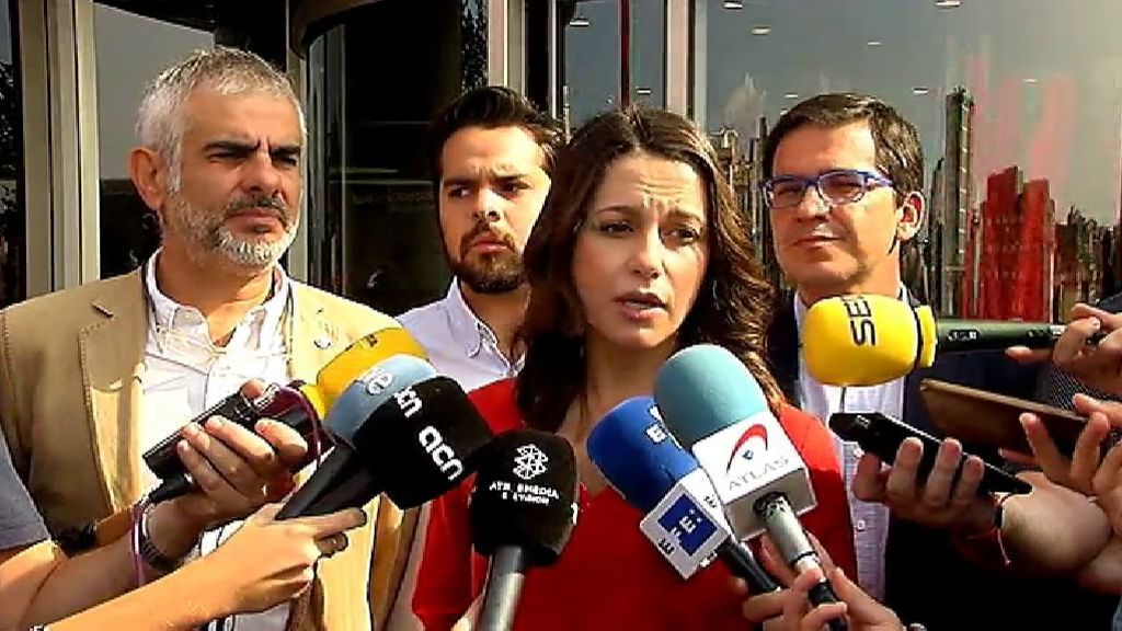 Arrimadas: "Puigdemont y Junqueras se han autoinhabilitado"