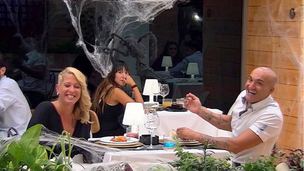 Especial Halloween en First dates (Cuatro)