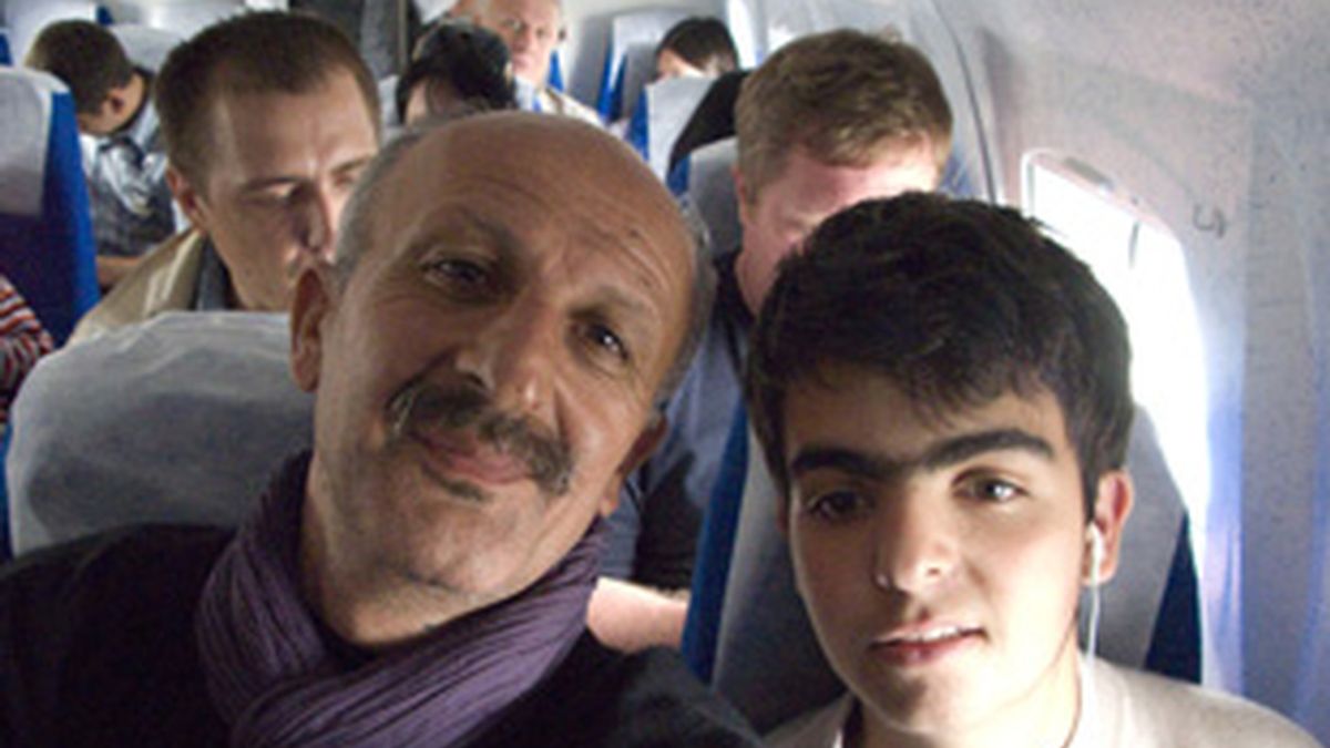 Reza Deghati y su hijo Delazad.