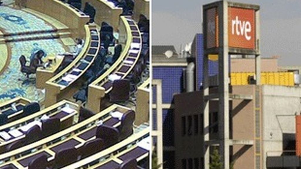 El Senado (izquierda) y el edificio de RTVE en Prado del Rey.