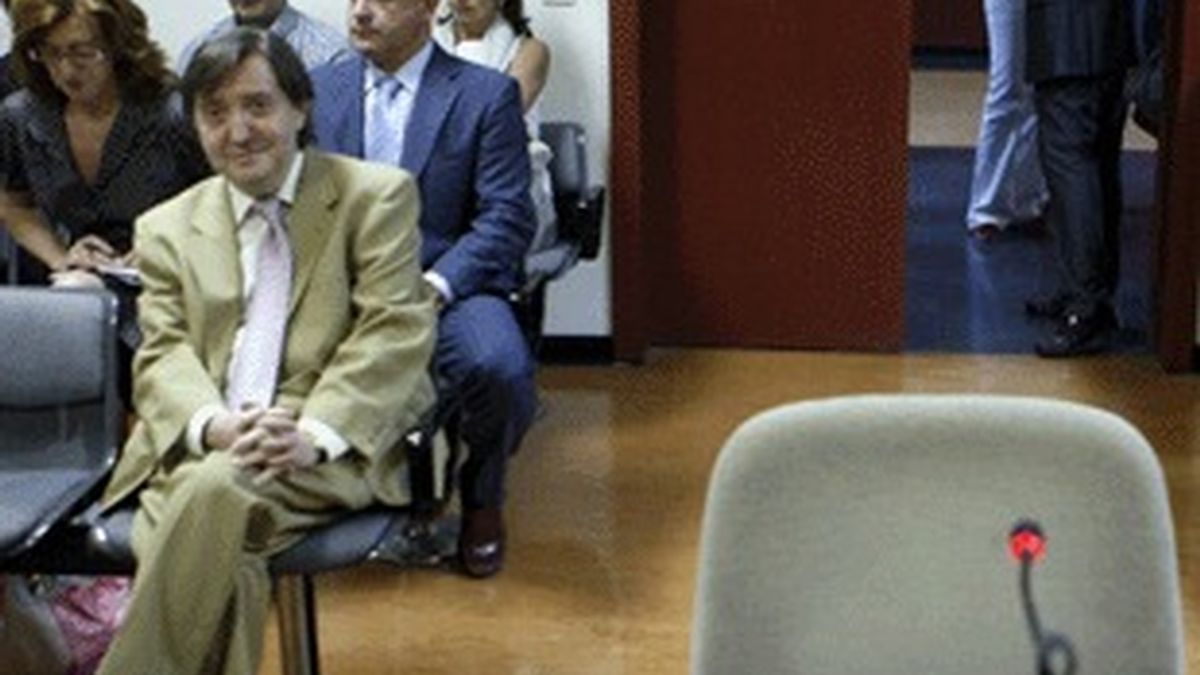 Federico Jiménez Losantos, en el banquillo de los acusados.