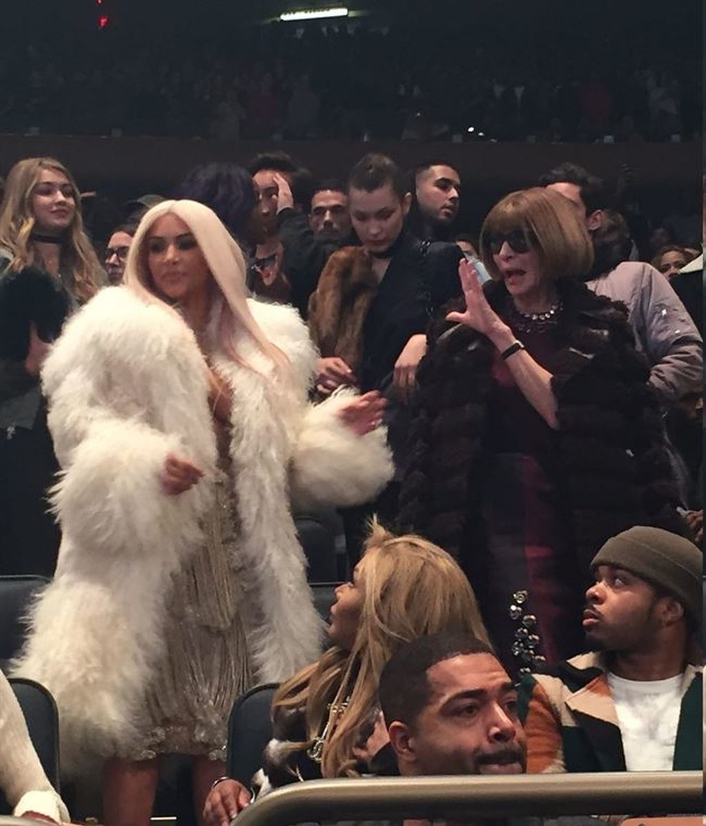 Las Kardashian y Lamar Odom, en el desfile de Kanye West