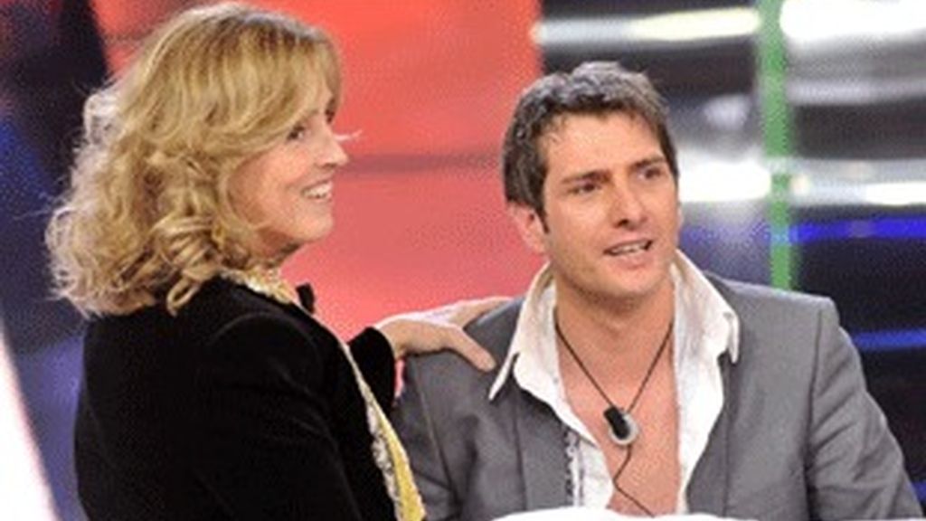 Mercedes Milá con el ganador de 'Gran Hermano 10', Iván.