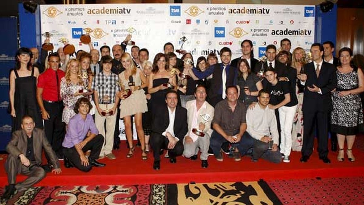Foto de familia de los premios de la Academia de la Televisión