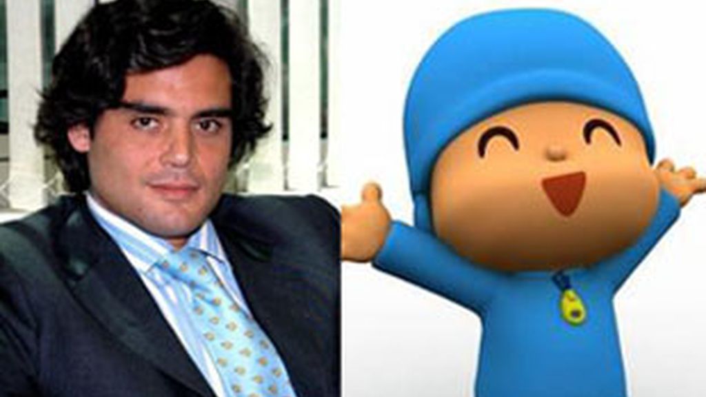 Juan José Güemes y el personaje animado Pocoyó.