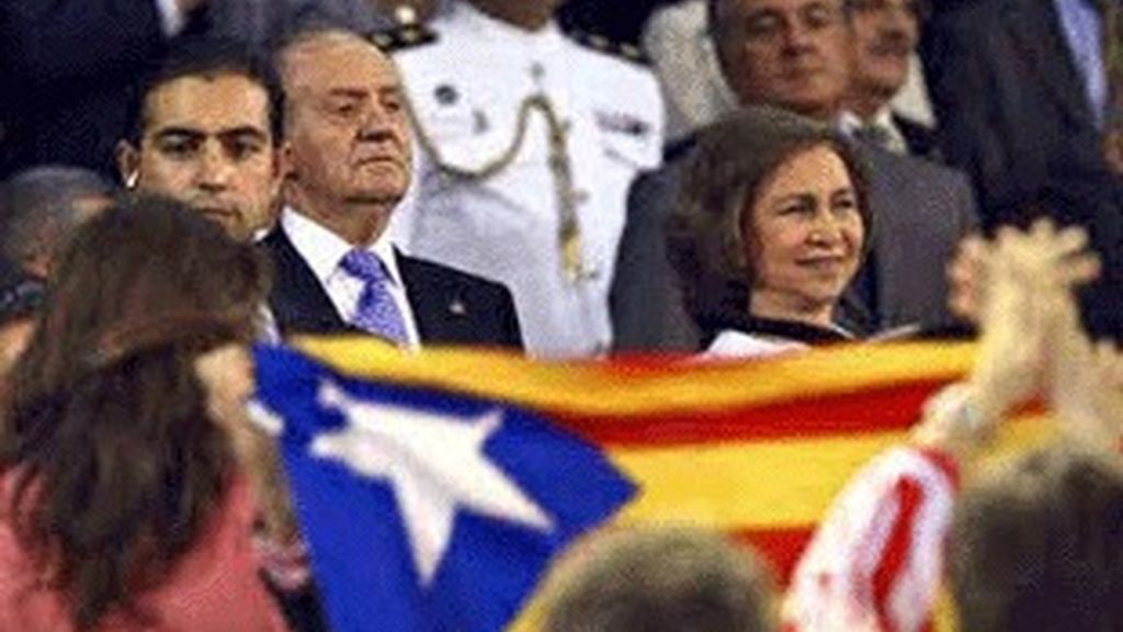 Los Reyes en el palco el día de la final de la Copa del Rey.