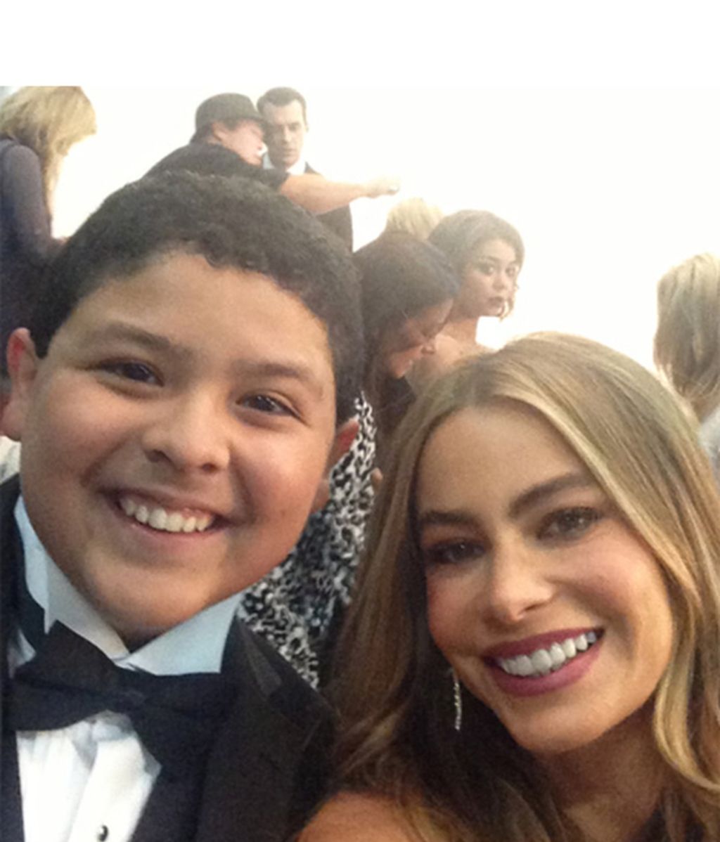 Vuelta al trabajo con sus compañeros de 'Modern Family', "We r back!!!"