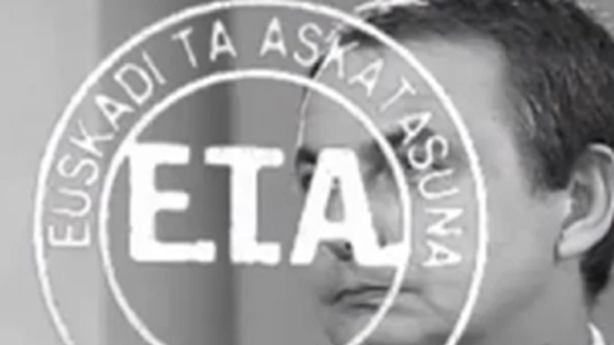 La imagen que Telemadrid emitió en sus informativos con la sobreimpresión del sello de ETA sobre José Luis Rodríguez Zapatero.