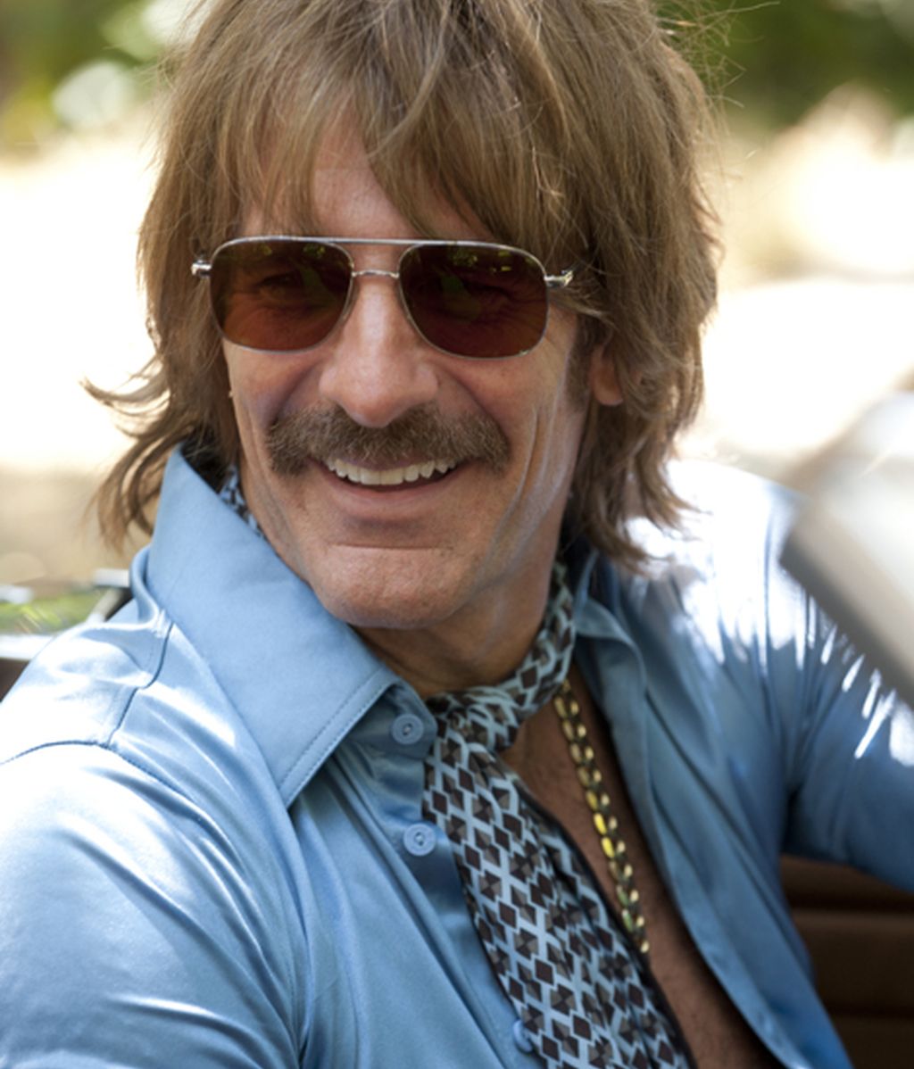 Scott Bakula es Bob Black