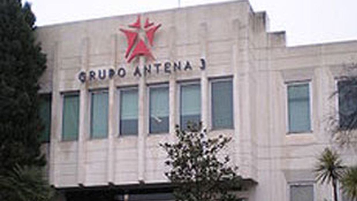 Entrada principal del edificio del grupo Antena 3.