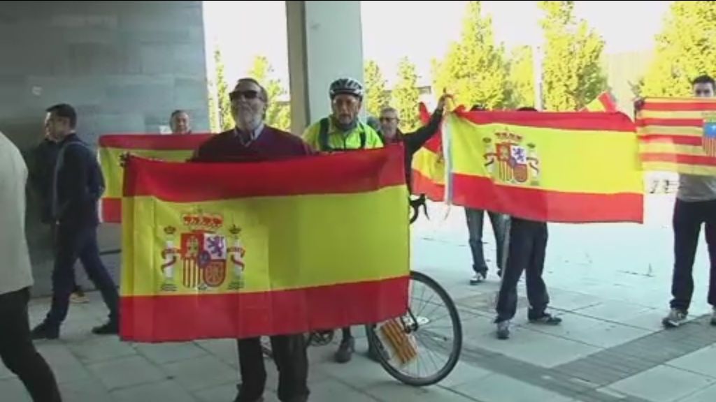 Intentan boicotear la asamblea pro referéndum de Unidos Podemos