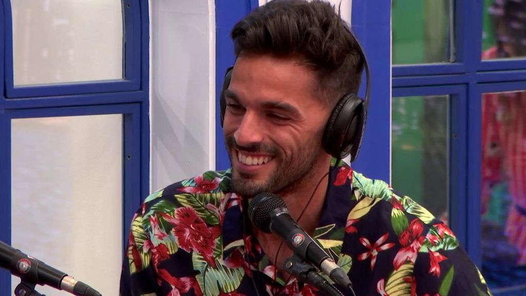 Cristian F. se pone romántico y desvela secretos de su relación