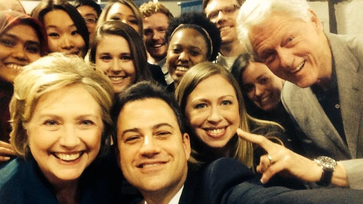 'Selfie' de Jimmy Kimmel con los Clinton