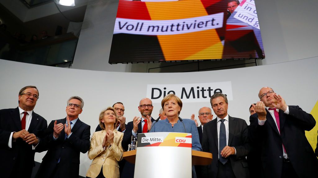 Merkel: "Pelearé para recuperar los votos que se han fugado a la extrema derecha"