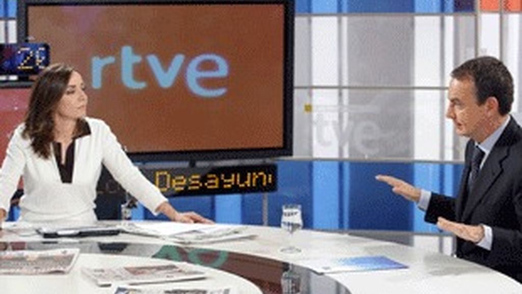 José Luis Rodríguez Zapatero, con Pepa Bueno en 'Los desayunos de TVE'.