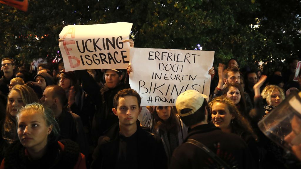 Miles de alemanes se echan a las calles tras la irrupción de la ultraderecha en el Parlamento
