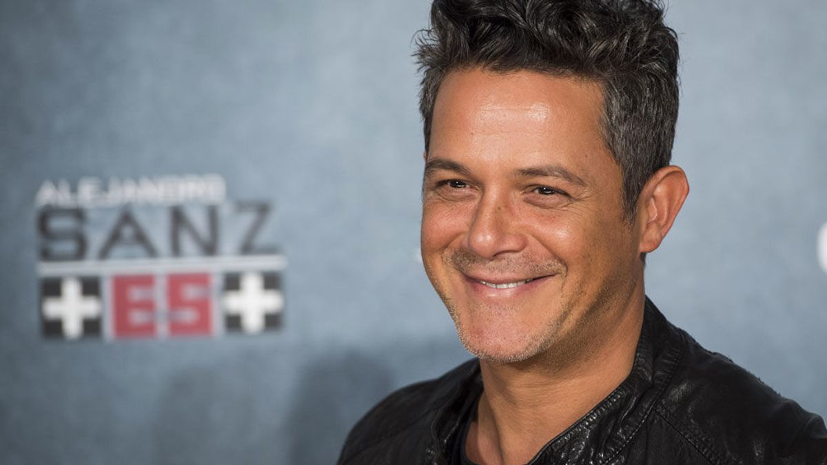 Alejandro Sanz 'amplia' la familia: te presentamos a Baby y Frida