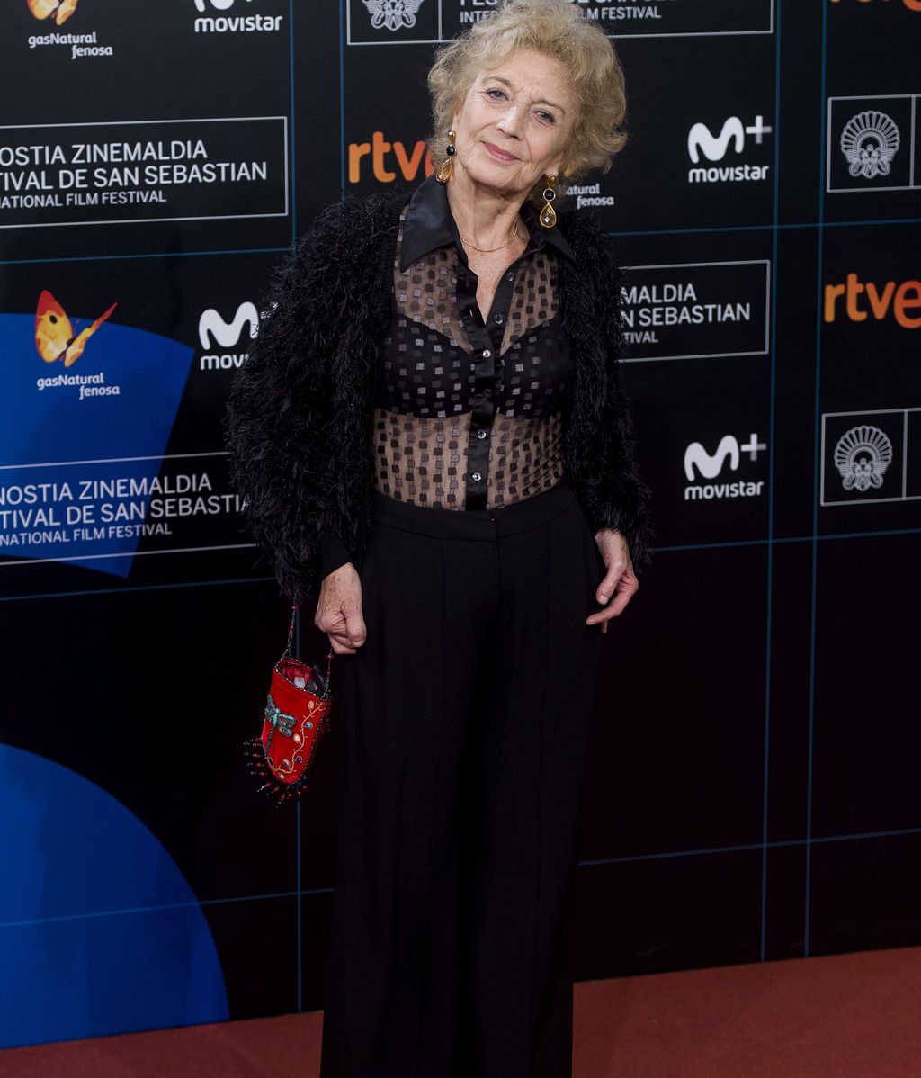 Marisa Paredes, con un 'total black' de transparencias