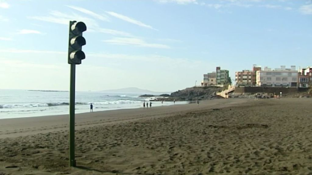 Medida contra ahogamientos: la primera playa del mundo con semáforo está en Canarias