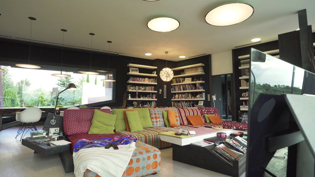 Bertín y Calleja han hablado sobre un sofá multicolor