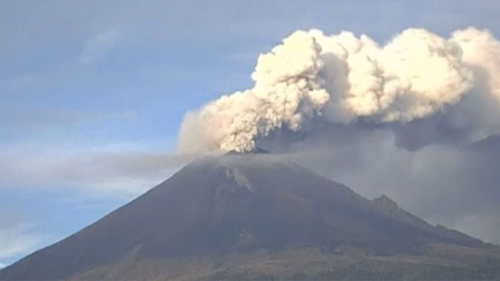 La erupción del volcán Popocatepetl desata las alarmas en México