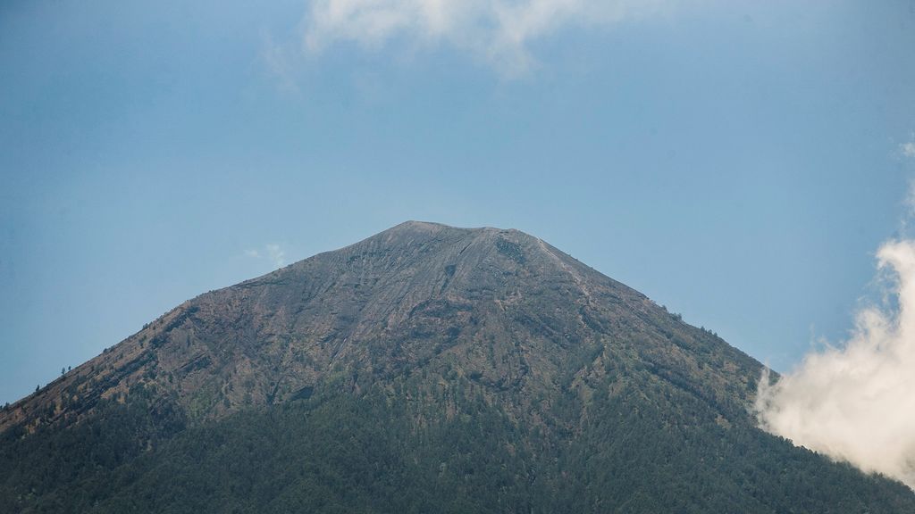 Aumenta actividad volcánica en el Monte Agung