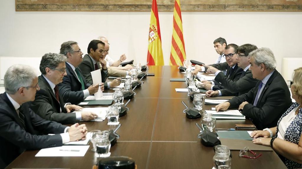 Puigdemont preside la Junta de Seguridad junto al 'número dos' de Interior