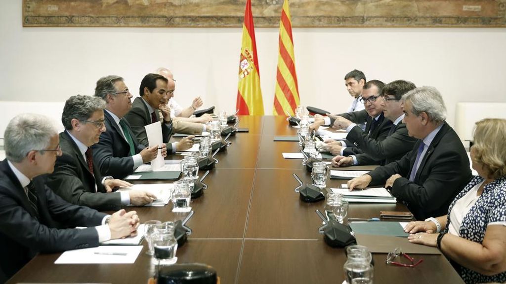 Puigdemont preside la Junta de Seguridad junto al 'número dos' de Interior