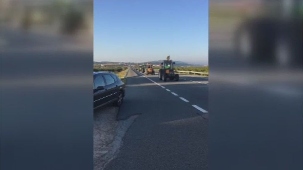 Una tractorada rodeará los centros de votación para impedir la intervención policial