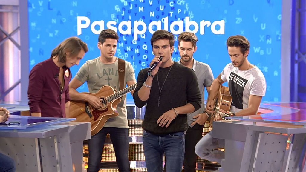 Dvicio deleita al plató de ‘Pasapalabra’ con su tema Casi humanos