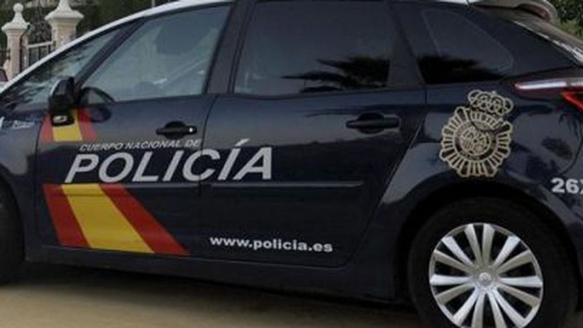 Un niño de 5 años salva la vida a su madre con una llamada a la Policía en Oviedo