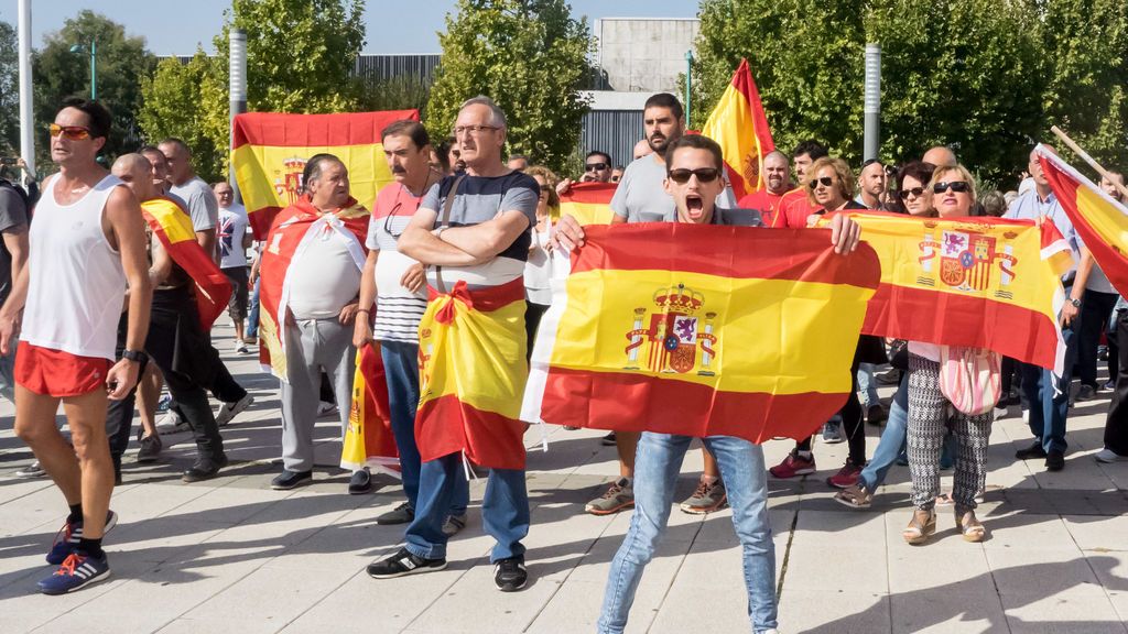 El referéndum catalán ha triplicado la venta de banderas españolas y la creencia de que "juntos somos mejores"