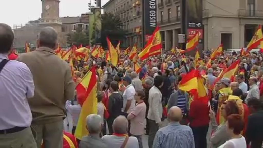 Ayuntamientos de todo el país acogen concentraciones a favor de la unidad de España