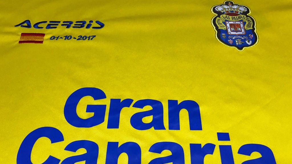 La UD Las Palmas explica por qué llevarán la camiseta de España en el Camp Nou