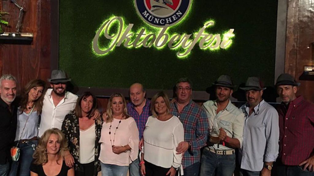 La fiesta cervecera más divertida de Terelu Campos y Carmen Borrego