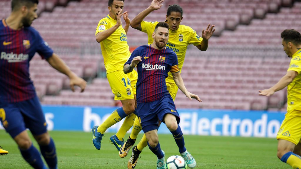 El Barcelona gana a Las Palmas en un histórico e inhóspito Camp Nou (3-0)