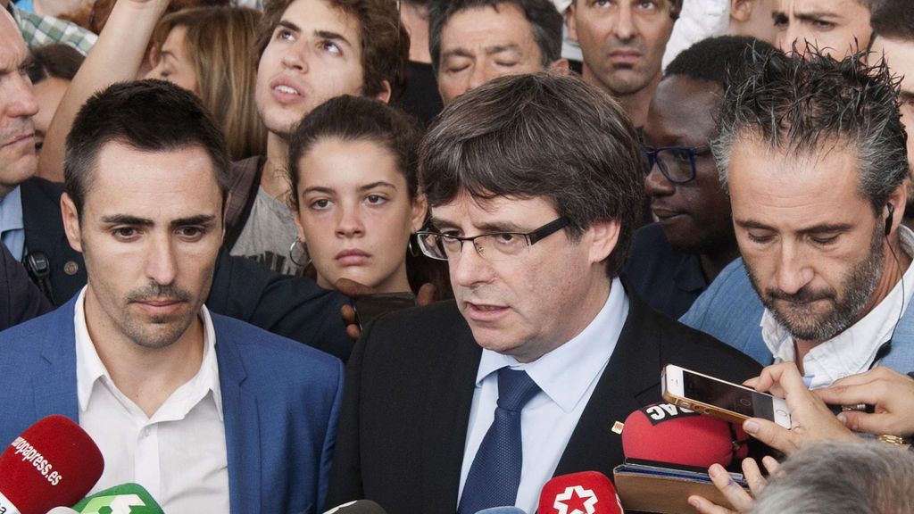 Puigdemont: "Violencia contra urnas", "la vergüenza que acompañará al Gobierno para siempre"