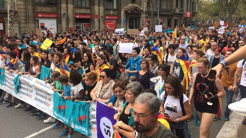 La manifestación de estudiantes, cada vez más multitudinaria